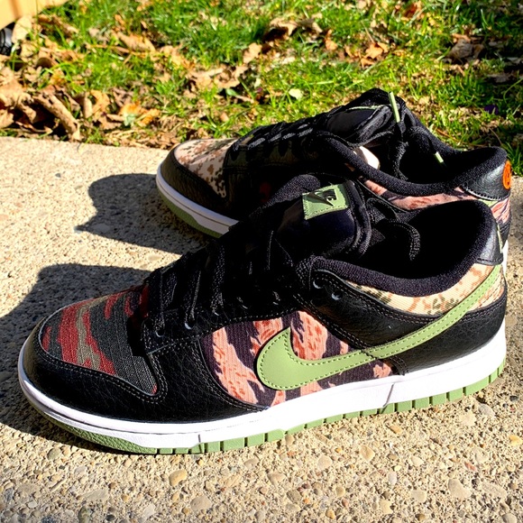 🪖 NEW Nike Dunk Low “Crazy Camo” SE Size 8 Men/ 9.5 Women - Picture 3 of 11